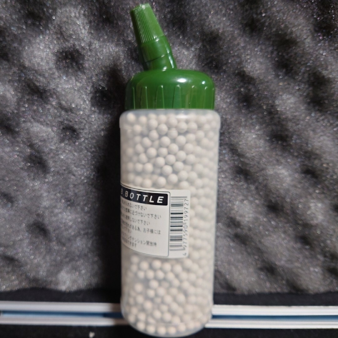 ボトル付き　生分解性バイオBB弾　0.25g エンタメ/ホビーのミリタリー(個人装備)の商品写真