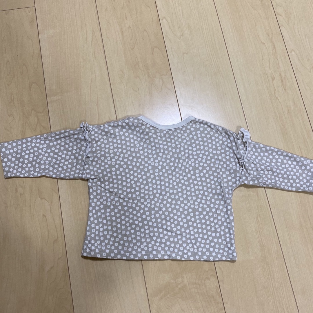 バースデイ(バースデイ)のバースデイ　花柄　長袖　90 キッズ/ベビー/マタニティのキッズ服女の子用(90cm~)(Tシャツ/カットソー)の商品写真