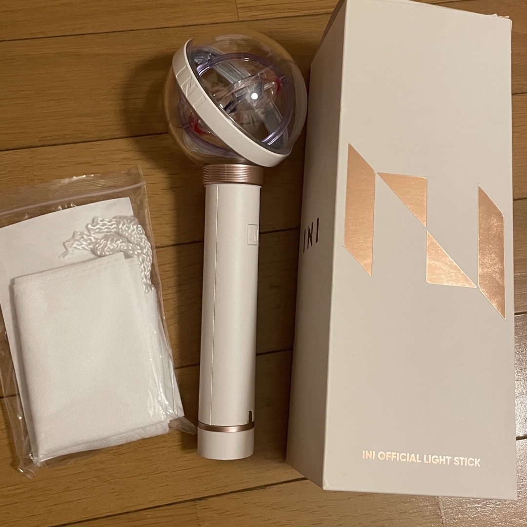 INI  公式 OFFICIAL LIGHT STICK ペンライト