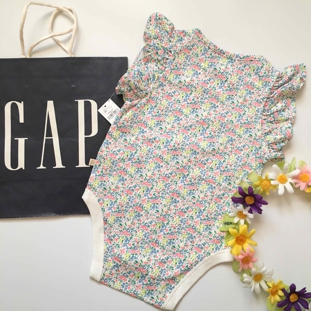 babyGAP(ベビーギャップ)の新品♡今期♡baby gap♡花柄♡ロンパース/ユニクロ/プティマイン/ラルフ/ キッズ/ベビー/マタニティのベビー服(~85cm)(ロンパース)の商品写真