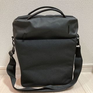 インケース(Incase)の極美品 INCASE インケース メンズ ショルダーバッグ ボディーバッグ (ショルダーバッグ)