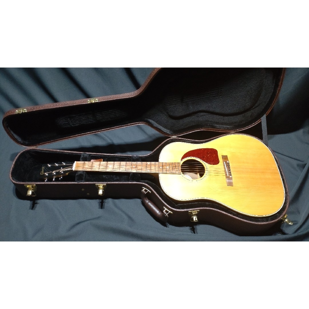 Gibson(ギブソン)のGibson J-15 Antique Natural 楽器のギター(アコースティックギター)の商品写真