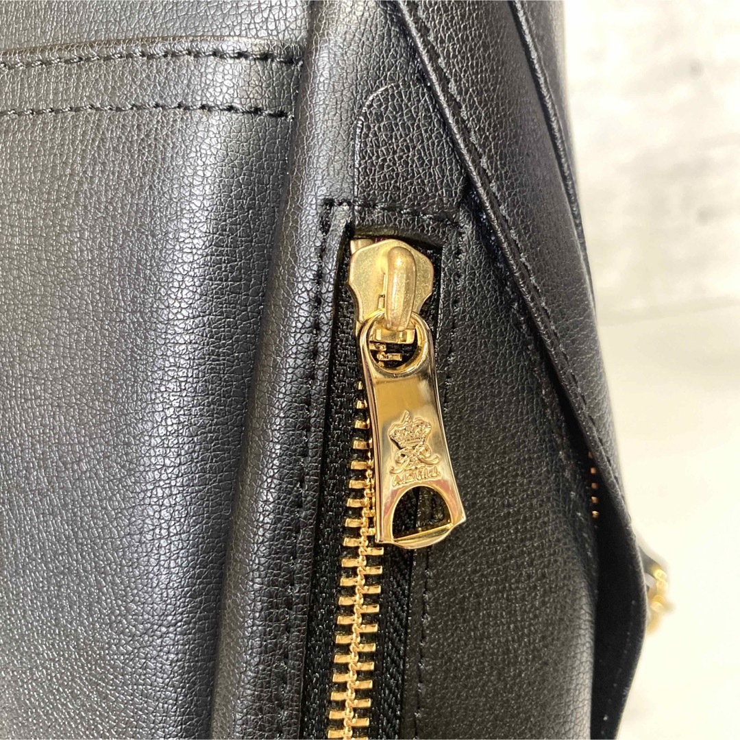 美品】A.D.M.J レザー 黒 ゴールド金具 ショルダークロスボディ 美品】A.D.M.J レザー 黒 ゴールド金具 ショルダークロスボディ