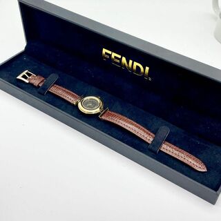 521 FENDI フェンディ時計 レディース腕時計 ブラック ゴールド 箱付き-