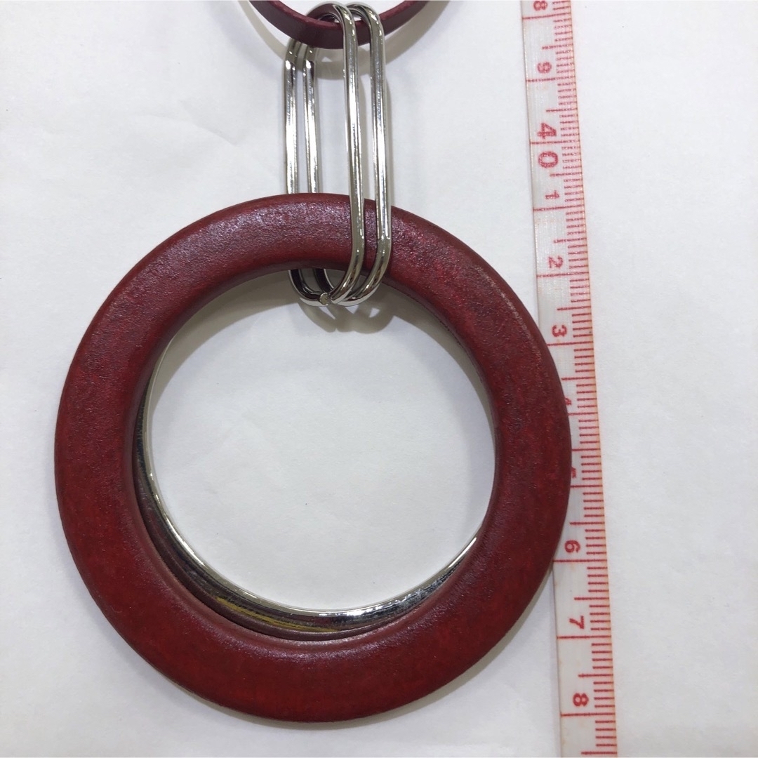 ロング 赤リング ネックレス レディースのアクセサリー(ネックレス)の商品写真