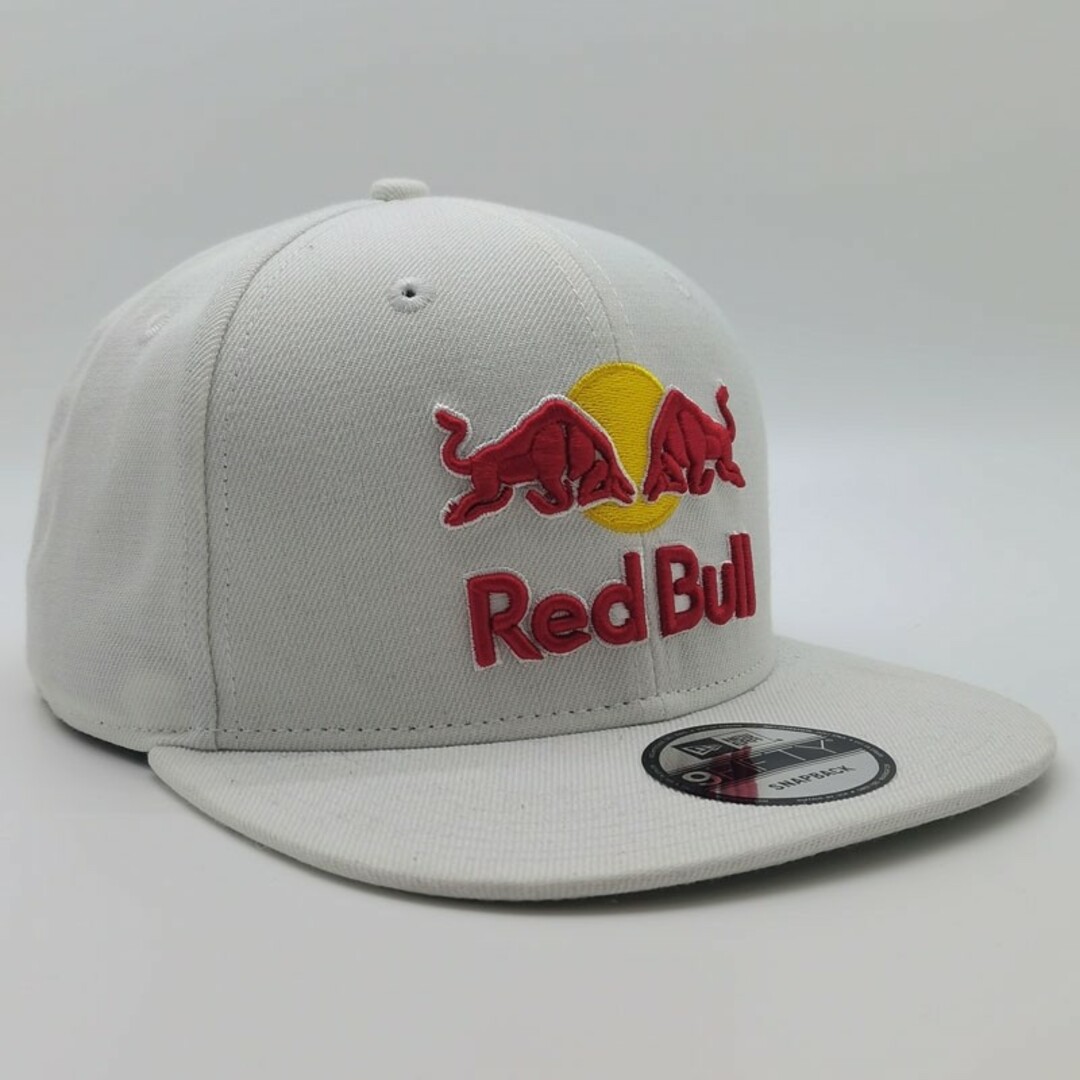 NEW ERA(ニューエラー)のRedBull NEW ERA キャップ ホワイト メンズの帽子(その他)の商品写真