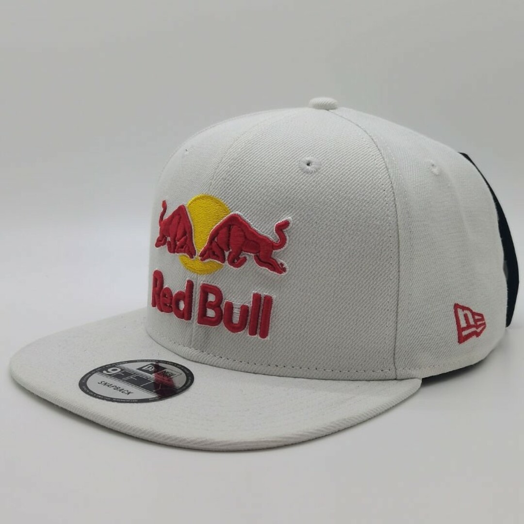 NEW ERA(ニューエラー)のRedBull NEW ERA キャップ ホワイト メンズの帽子(その他)の商品写真