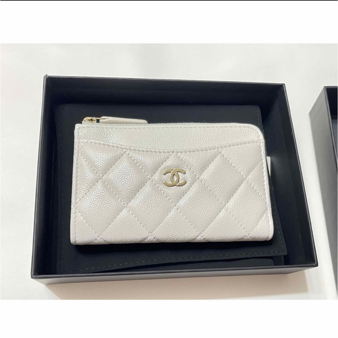 CHANEL シャネル　マトラッセ　キャビアスキン　ミニ財布　ホワイト　白　新品