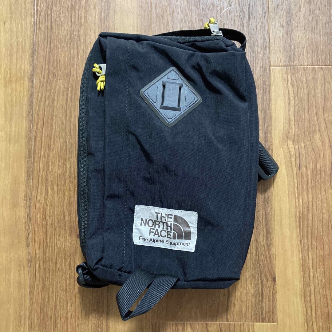 新品⭐️ THE NORTH FACE BERKELEY クロスボディバッグ - ボディーバッグ