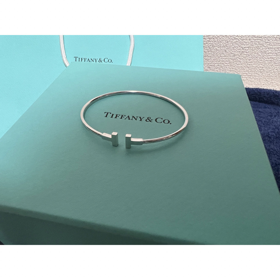 Tiffany & Co.(ティファニー)の【おにゃんこぽん様専用】Tiffany ブレスレット　ティファニーT レディースのアクセサリー(ブレスレット/バングル)の商品写真