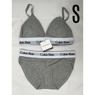 Calvin Klein レディース　ブラ&ショーツ セット グレー Sサイズ(ブラ&ショーツセット)