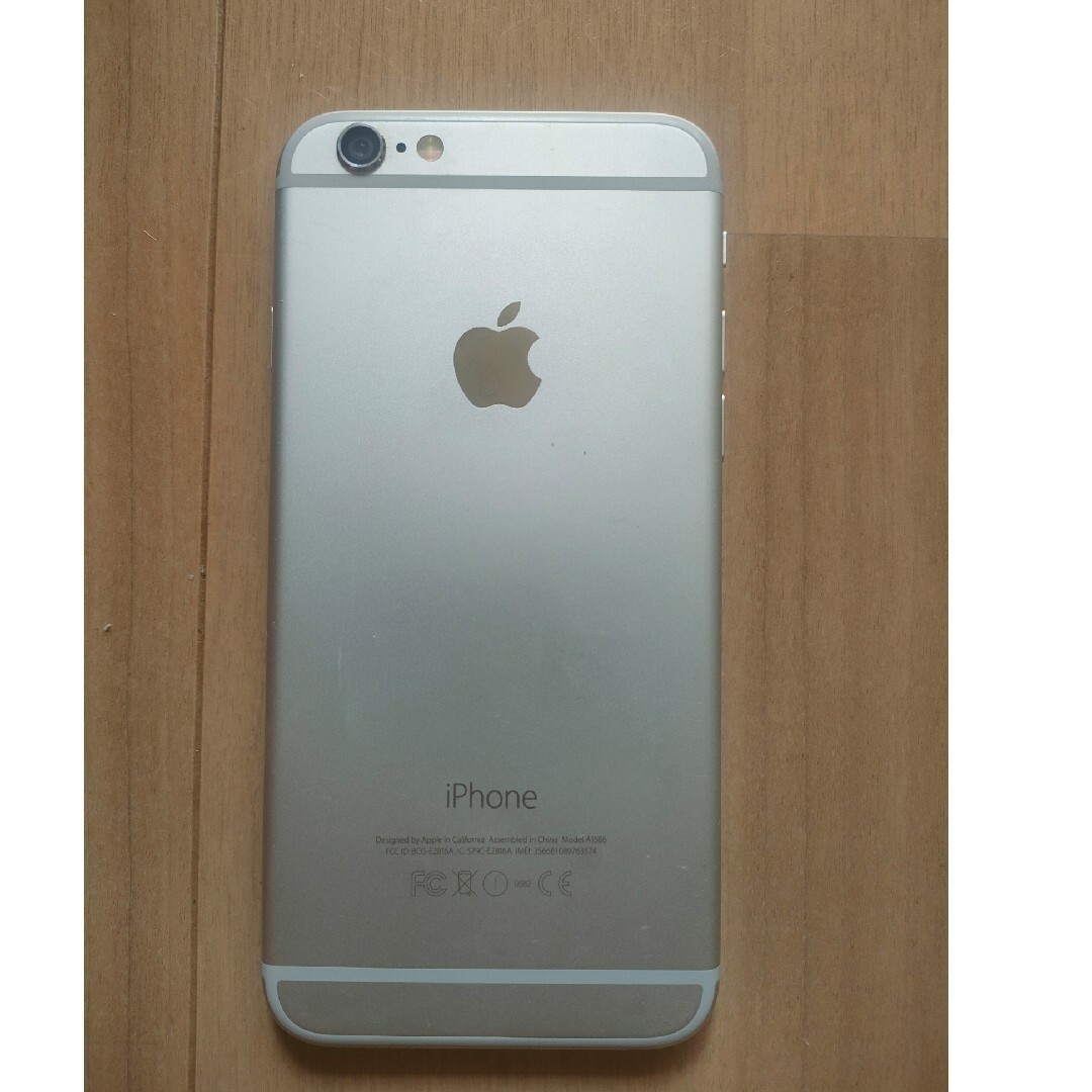 iPhone(アイフォーン)のiPhone6  64GB  シルバー  SIMロック スマホ/家電/カメラのスマートフォン/携帯電話(スマートフォン本体)の商品写真