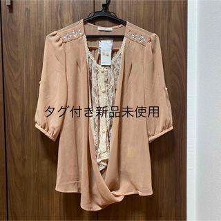 アクシーズファム(axes femme)の【タグ付き新品未使用】axes femme ブラウス(シャツ/ブラウス(半袖/袖なし))