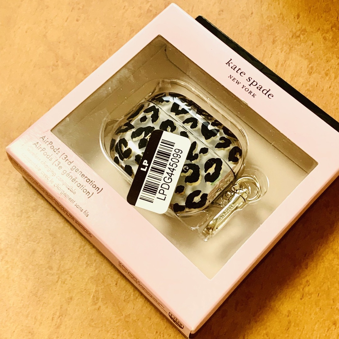 kate spade new york(ケイトスペードニューヨーク)のkate spade ケイトスペード AirPods エアポッツ ケース スマホ/家電/カメラのスマホアクセサリー(モバイルケース/カバー)の商品写真