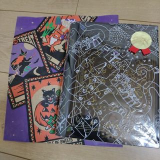 カルディ(KALDI)の新品・未開封　カルディ　魔法辞書　ハロウィン　缶　限定　袋付き(菓子/デザート)