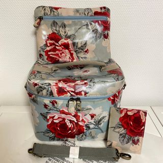 キャスキッドソン(Cath Kidston)のCathKidstonキャスキッドソンバニティケースニューローズブルームブルー(ハンドバッグ)