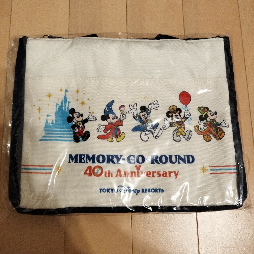 Disney(ディズニー)の♡40周年♡ディズニー スーベニア ランチケース メモリーゴーラウンド エンタメ/ホビーのおもちゃ/ぬいぐるみ(キャラクターグッズ)の商品写真