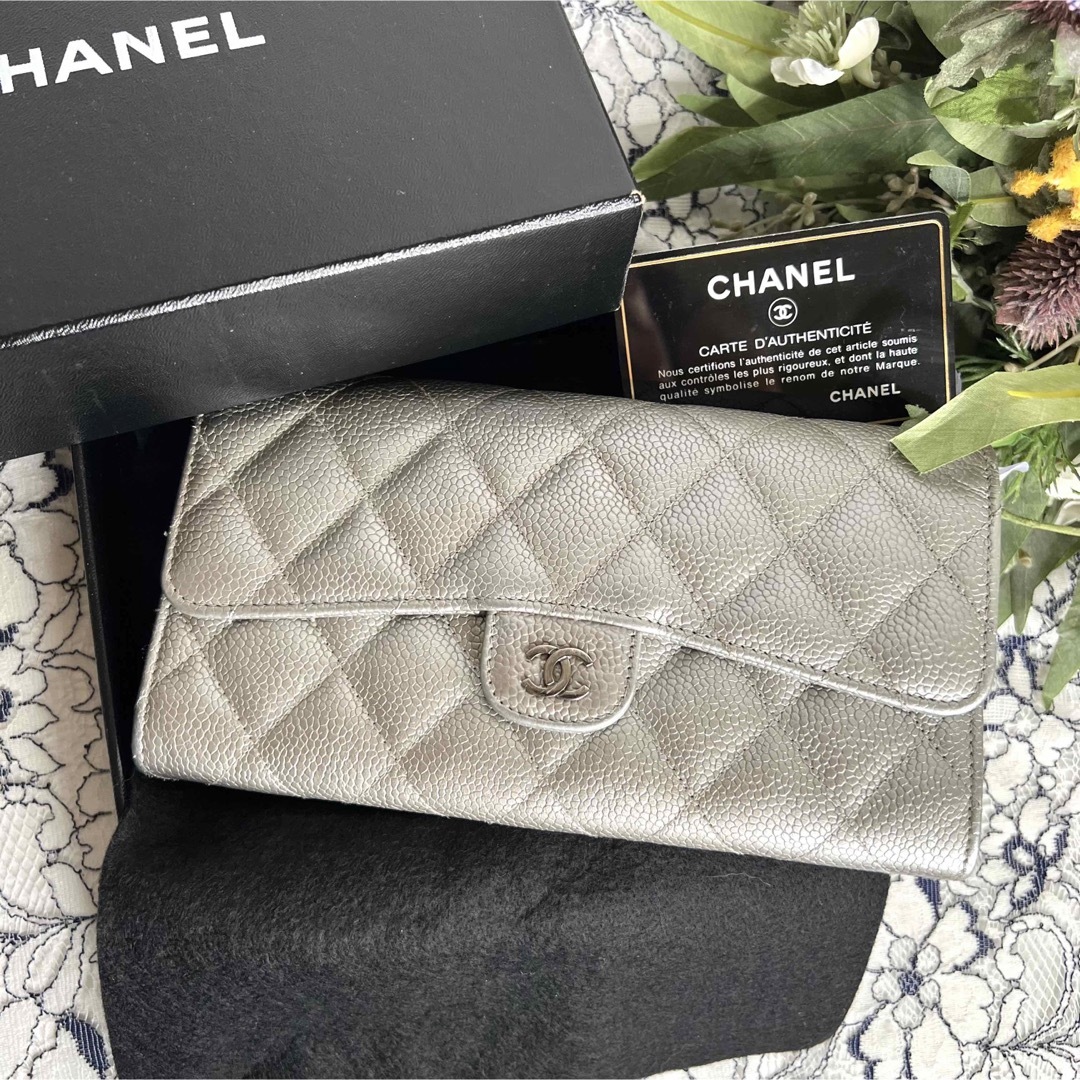 CHANEL シャネル【美品】キャビアスキン クラシック マトラッセ  長財布