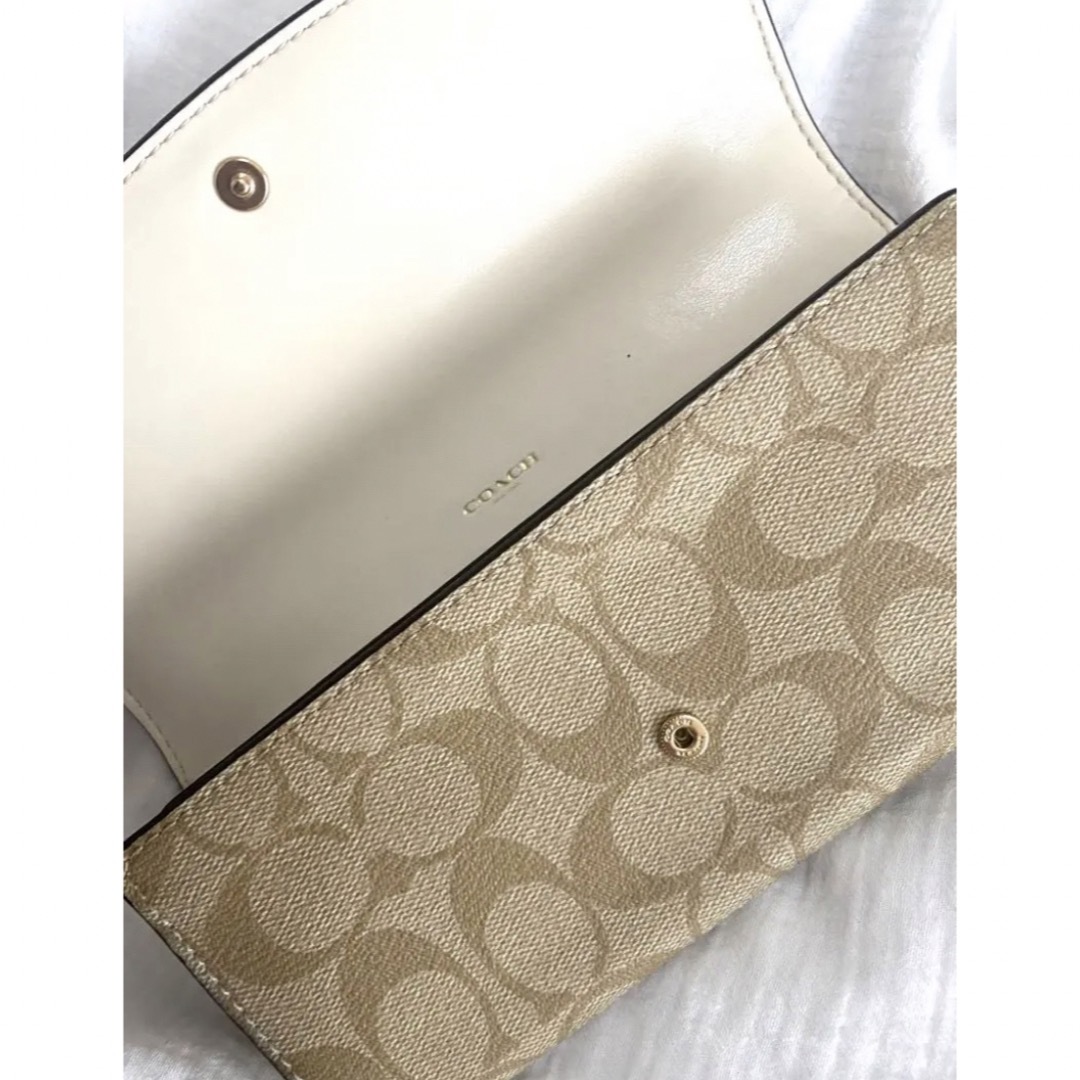 COACH(コーチ)の【正規品】タグ付き美品　COACH 長財布　白 レディースのファッション小物(財布)の商品写真