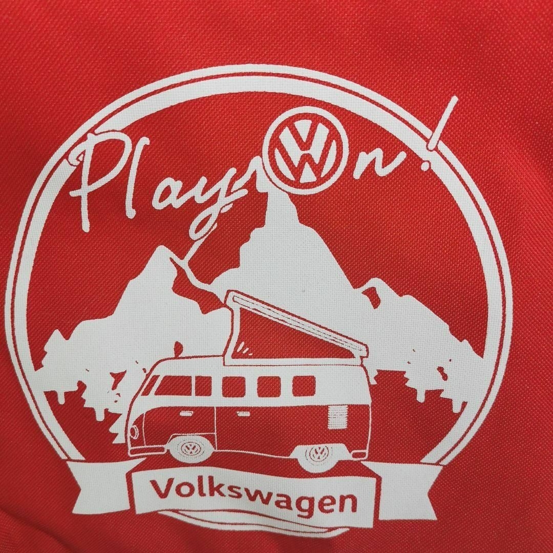 Volkswagen(フォルクスワーゲン)のフォルクスワーゲン 折り畳みミニチェア  保冷バッグ付き キャンプ、アウトドア スポーツ/アウトドアのアウトドア(テーブル/チェア)の商品写真
