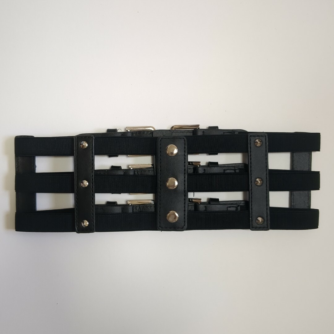 合皮 3連 コルセットベルト バックル 黒 ブラック ロック ガーター ゴシック レディースのファッション小物(ベルト)の商品写真