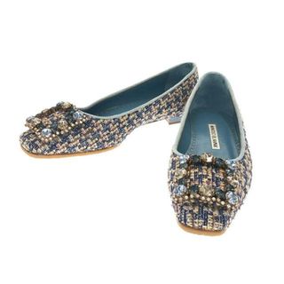 マノロブラニク(MANOLO BLAHNIK)の【美品】  MANOLO BLAHNIK / マノロブラニク | ツイード ビジューバックル フラットパンプス | 35 | ライトブルー | レディース(ハイヒール/パンプス)