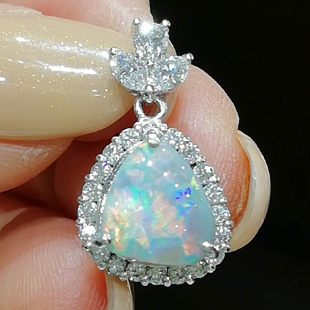 Pt900◯オパール2.09ct✨ダイヤ付き✨キラキラペンダントトップ