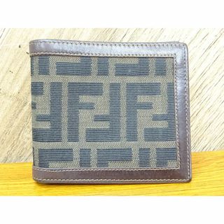 フェンディ(FENDI)のK宇002/ FENDI ズッカ 2つ折り財布 キャンバス レザー(折り財布)