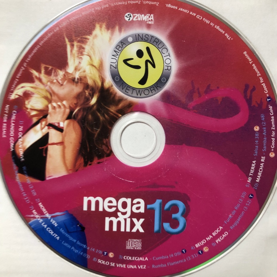 Zumba(ズンバ)のズンバ　MEGAMIX13  CD エンタメ/ホビーのCD(クラブ/ダンス)の商品写真