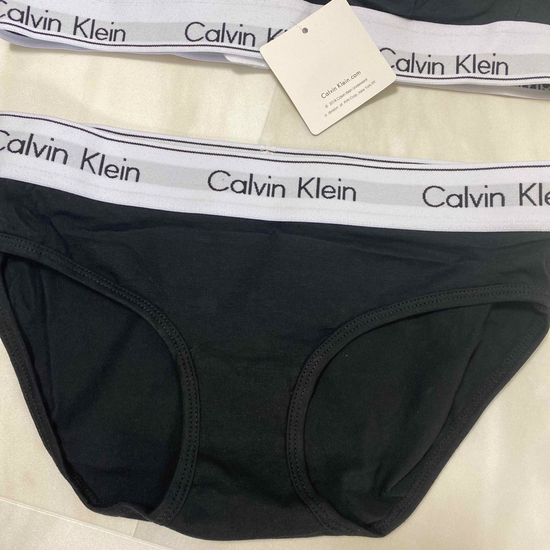 Calvin Klein(カルバンクライン)のカルバンクライン セットアップ レディースの下着/アンダーウェア(ブラ&ショーツセット)の商品写真