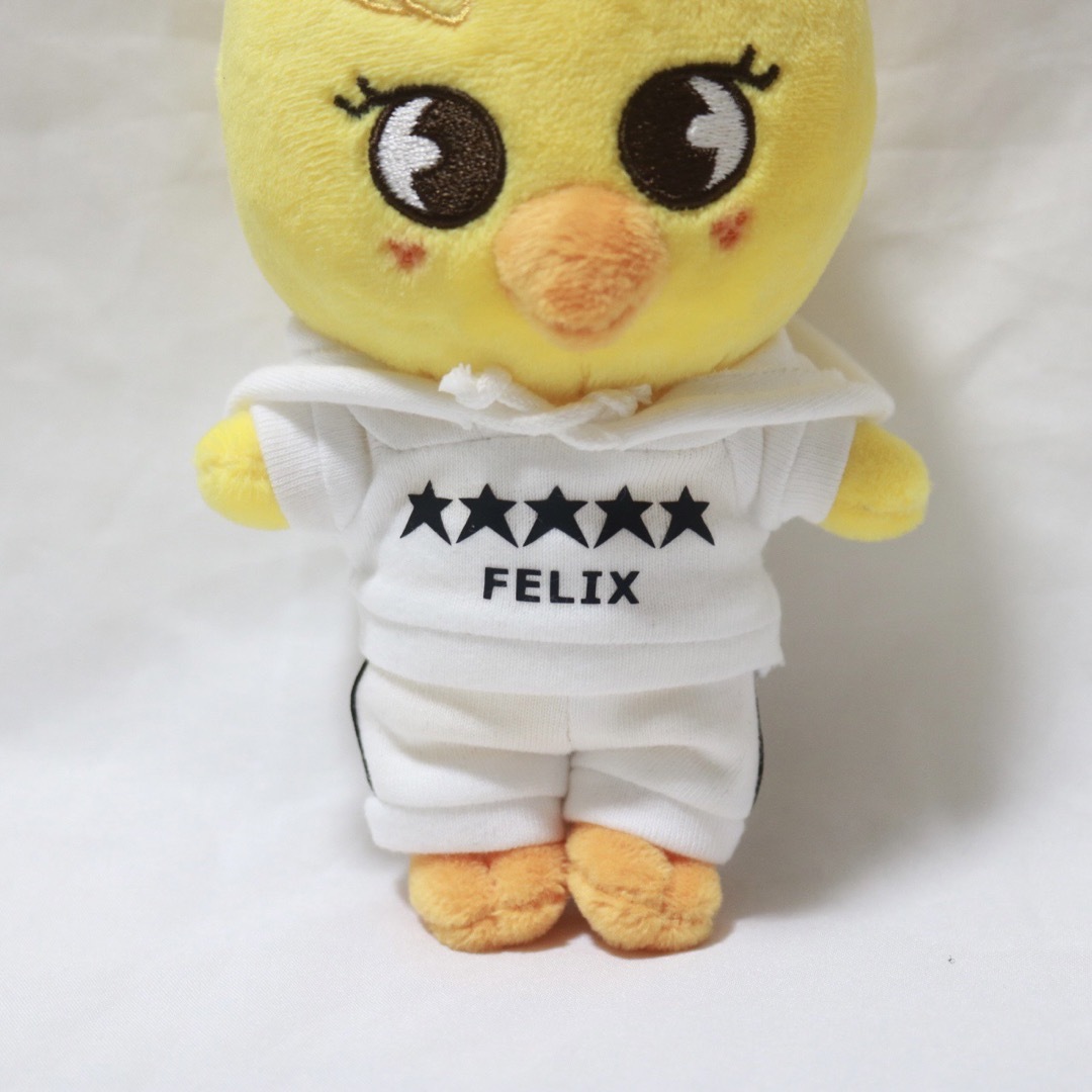 【新品未使用】スキズ StrayKids ジニレット ぬいぐるみ お洋服