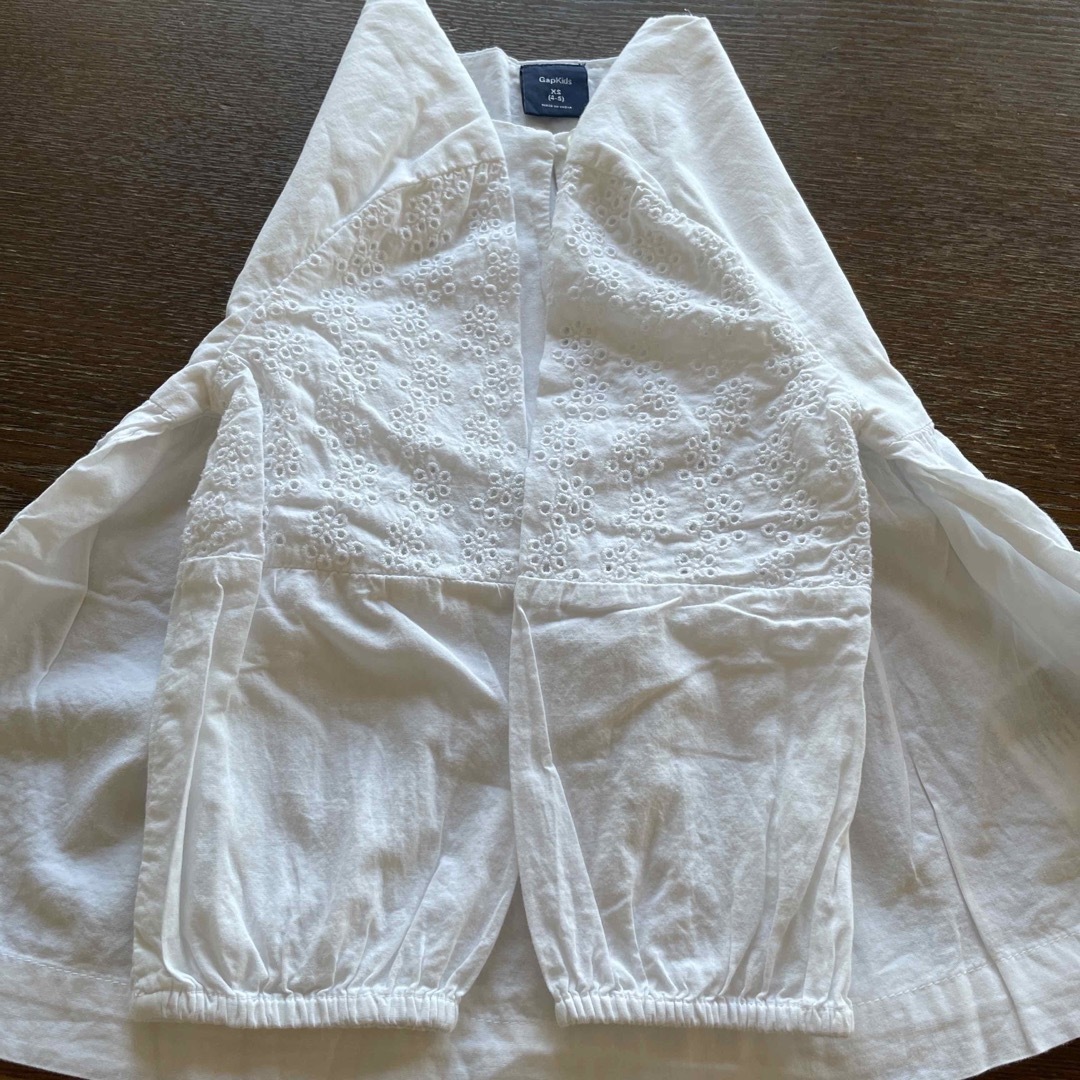 Gapkids  ブラウス　110cm キッズ/ベビー/マタニティのキッズ服女の子用(90cm~)(Tシャツ/カットソー)の商品写真