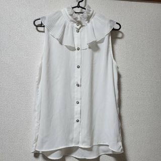 可愛い♡ 完売品 ZARA ビジュー付きノースリーブ