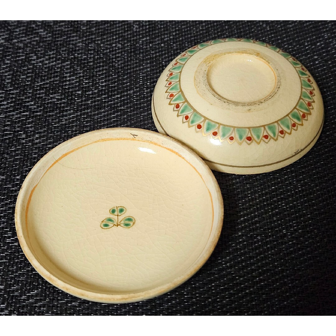 明治時代~大正時代 古薩摩 色絵薩摩 草花の図 香合 茶道具 茶器 明治時代~大正時代 古薩摩 色絵薩摩 草花の図 香合 茶道具 茶器