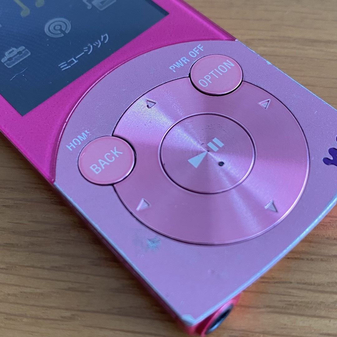 SONY ポータブルMDプレーヤー ピンクシルバー 有っ ※充電器付き SONY ポータブルMDプレーヤー ピンクシルバー 有っ ※充電器付き