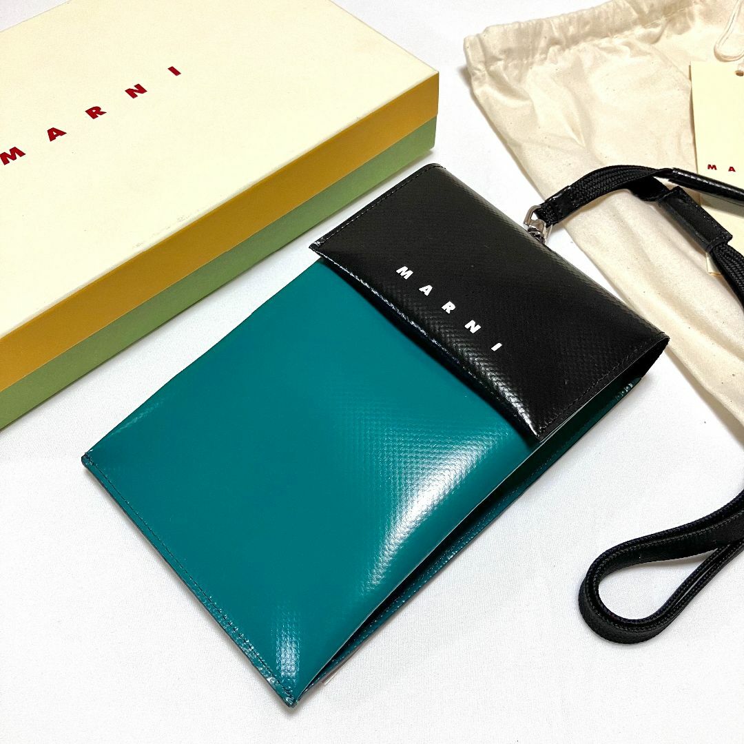 Marni(マルニ)の新品 23ss MARNI フォンポーチ ショルダーバッグ 緑黒 5294 メンズのバッグ(ショルダーバッグ)の商品写真