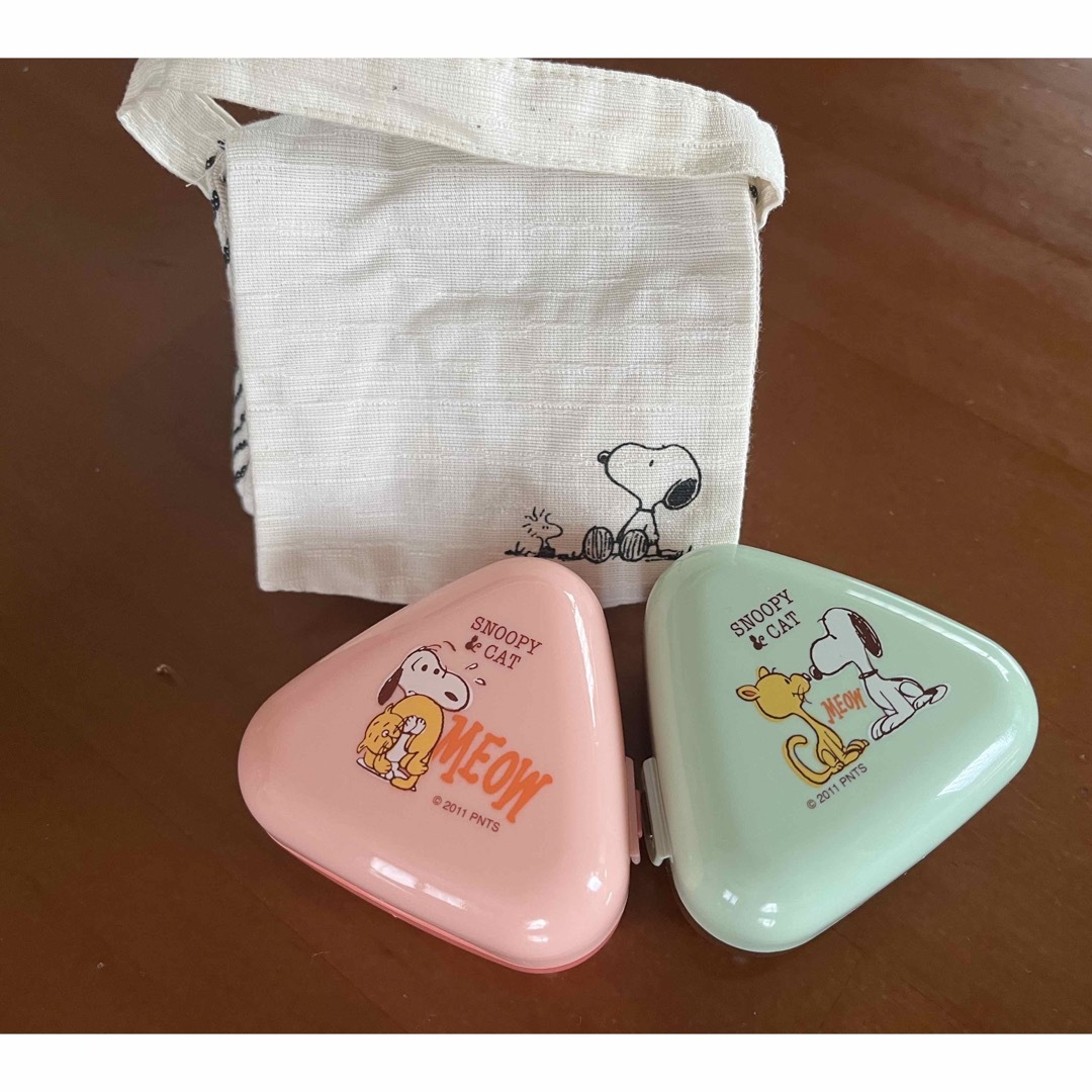 SNOOPY(スヌーピー)のスヌーピー　おにぎり入れ インテリア/住まい/日用品のキッチン/食器(弁当用品)の商品写真