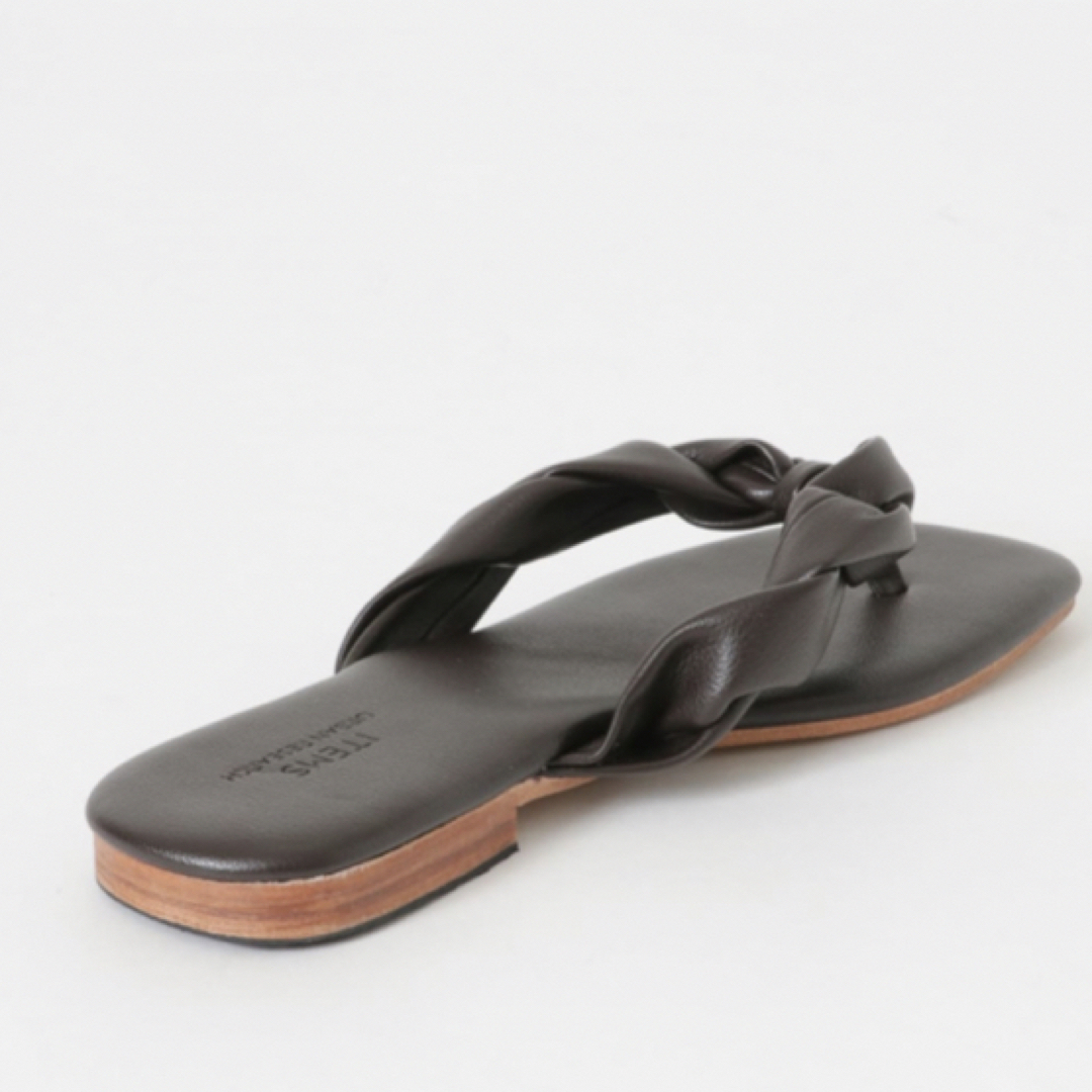URBAN RESEARCH(アーバンリサーチ)の新品・未使用♡アーバンリサーチ　サンダル　Ｌサイズ黒 レディースの靴/シューズ(サンダル)の商品写真