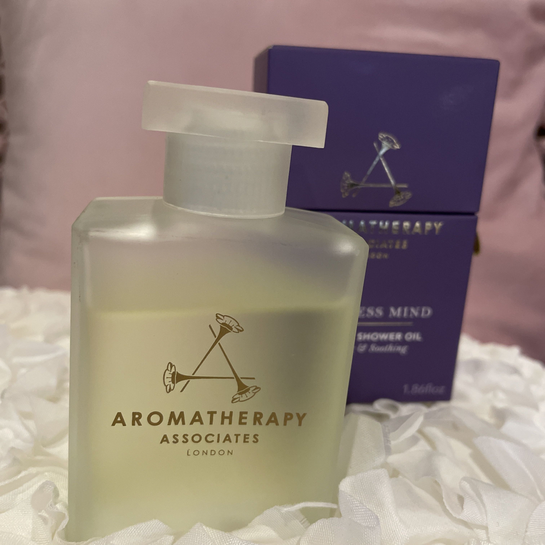 AROMATHERAPY ASSOCIATES(アロマセラピーアソシエイツ)の🩷アロマセラピー　アソシエイツ　マインド　バスアンドシャワーオイル55ml コスメ/美容のリラクゼーション(アロマオイル)の商品写真