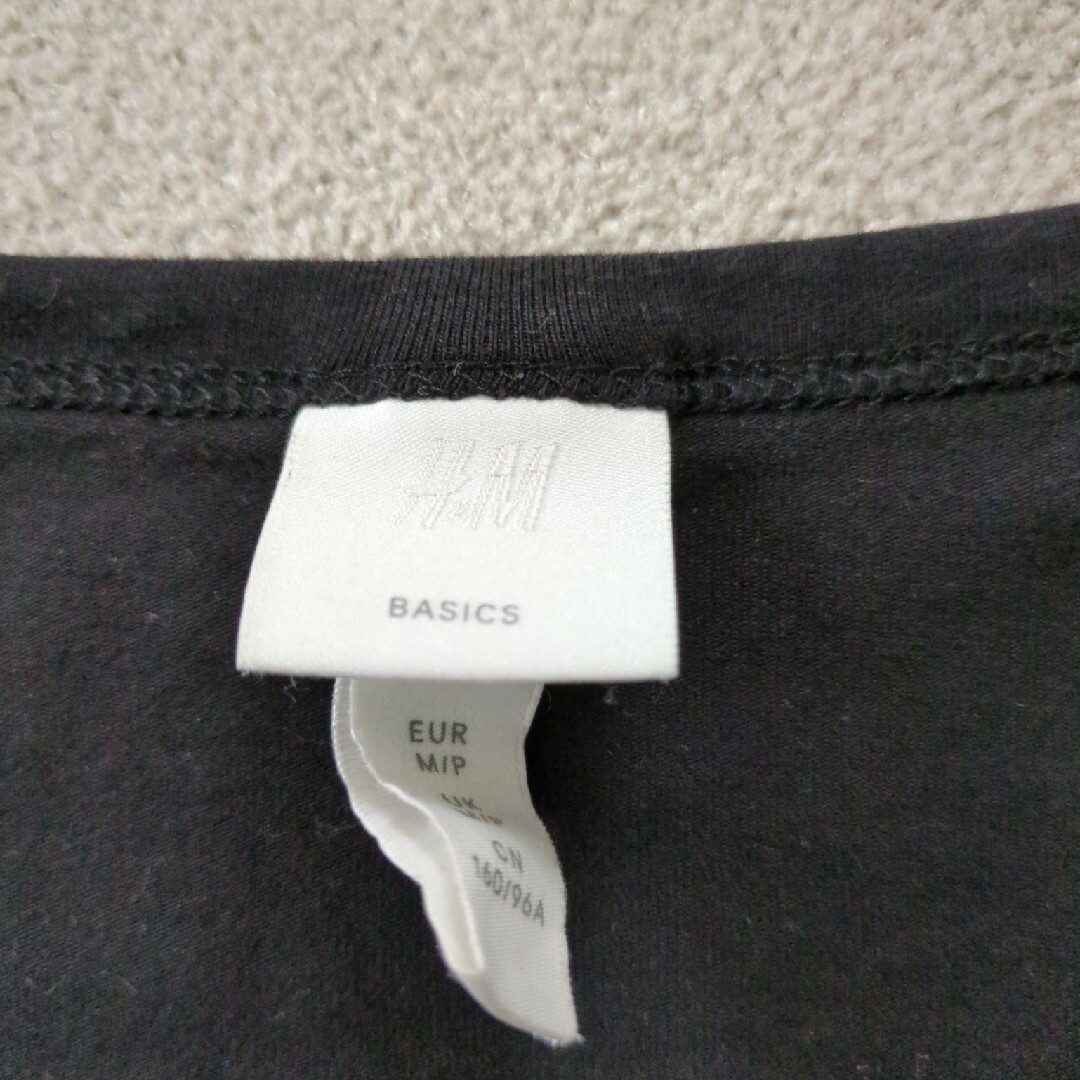 H&M(エイチアンドエム)のTシャツ☆ブラック☆М メンズのトップス(Tシャツ/カットソー(半袖/袖なし))の商品写真