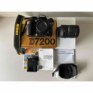 ニコン(Nikon)のNikon D7200のボディ(レンズのおまけ付き)(デジタル一眼)