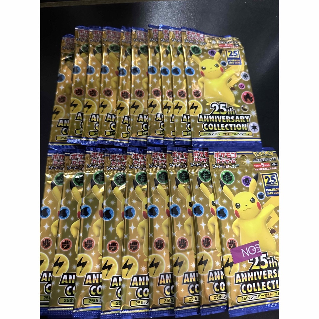 新品未開封　ポケモン25th Anniversary collection