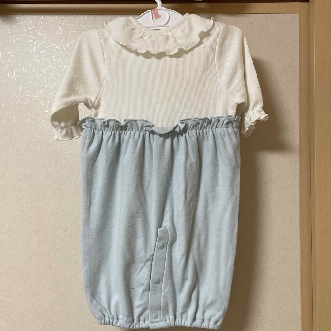 西松屋(ニシマツヤ)の新品未使用★長袖コンビドレス キッズ/ベビー/マタニティのベビー服(~85cm)(カバーオール)の商品写真