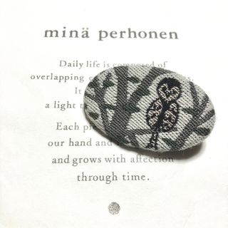 ミナペルホネン(mina perhonen)のミナ ペルホネン ★ サンキューベリーバッジ　pollot  激カワ小フクロウ♡(ブローチ/コサージュ)