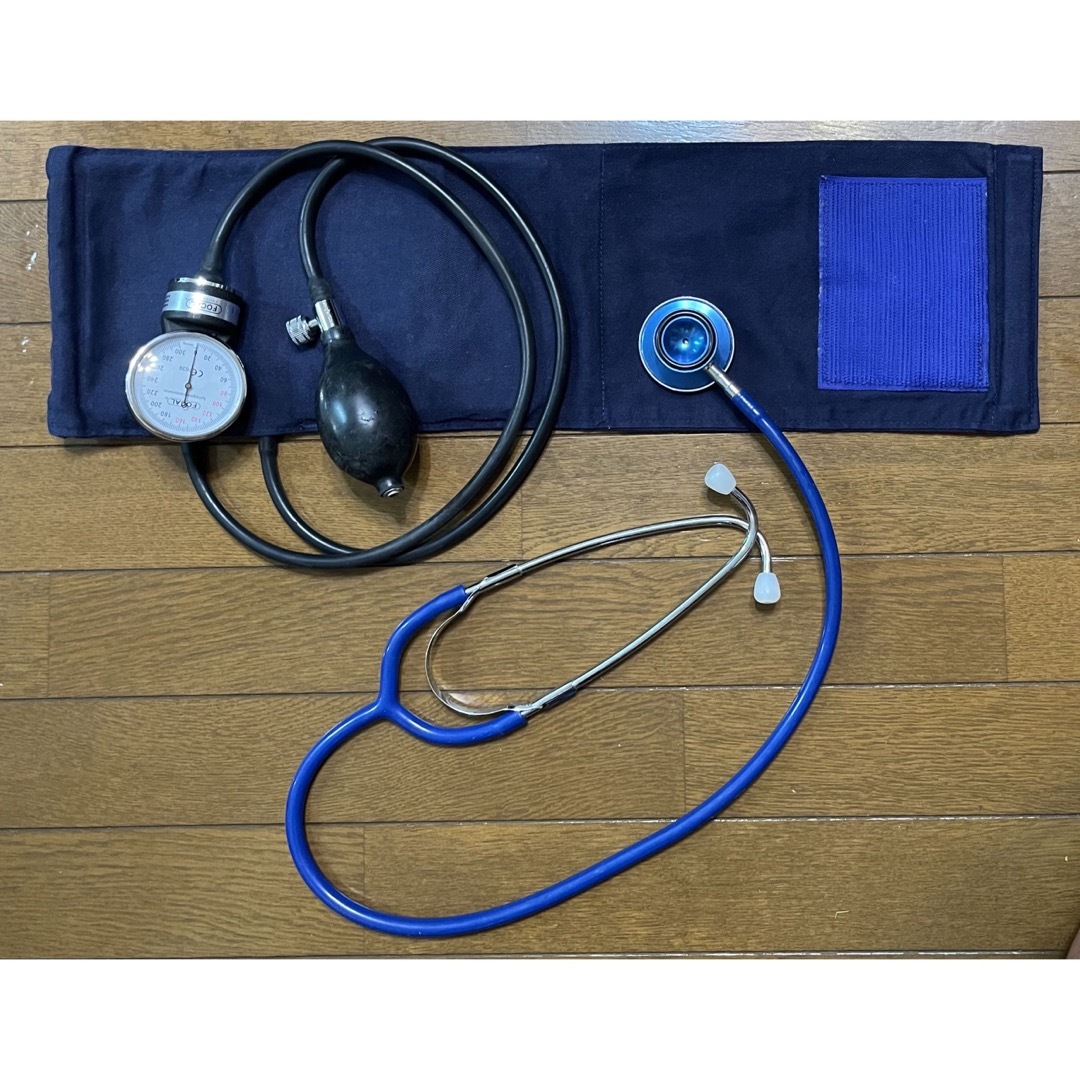 フォーカル血圧計、ケンツメディコ聴診器　セット