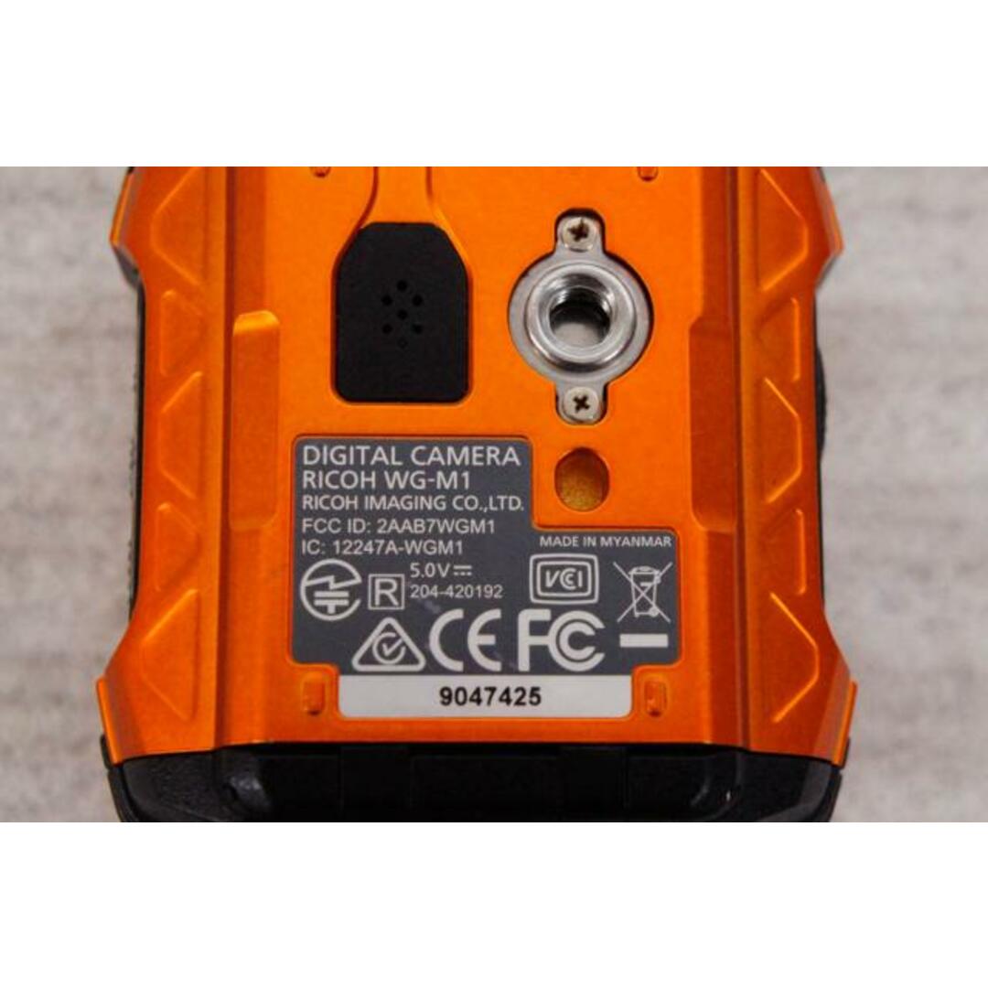 【中古】RICOHリコー 防水アクションカメラ WG-M1 オレンジ スマホ/家電/カメラのカメラ(コンパクトデジタルカメラ)の商品写真