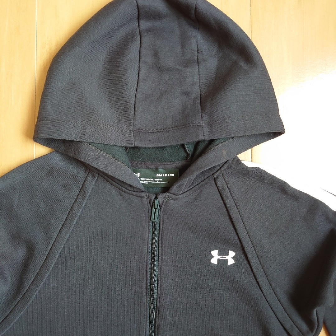 新品　UNDER ARMOUR アンダーアーマー 裏起毛パーカー　Mサイズ