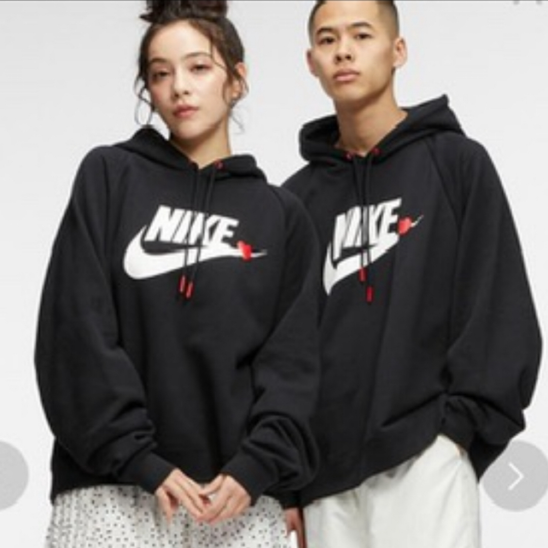 未使用　NIKE タグ付　パーカー