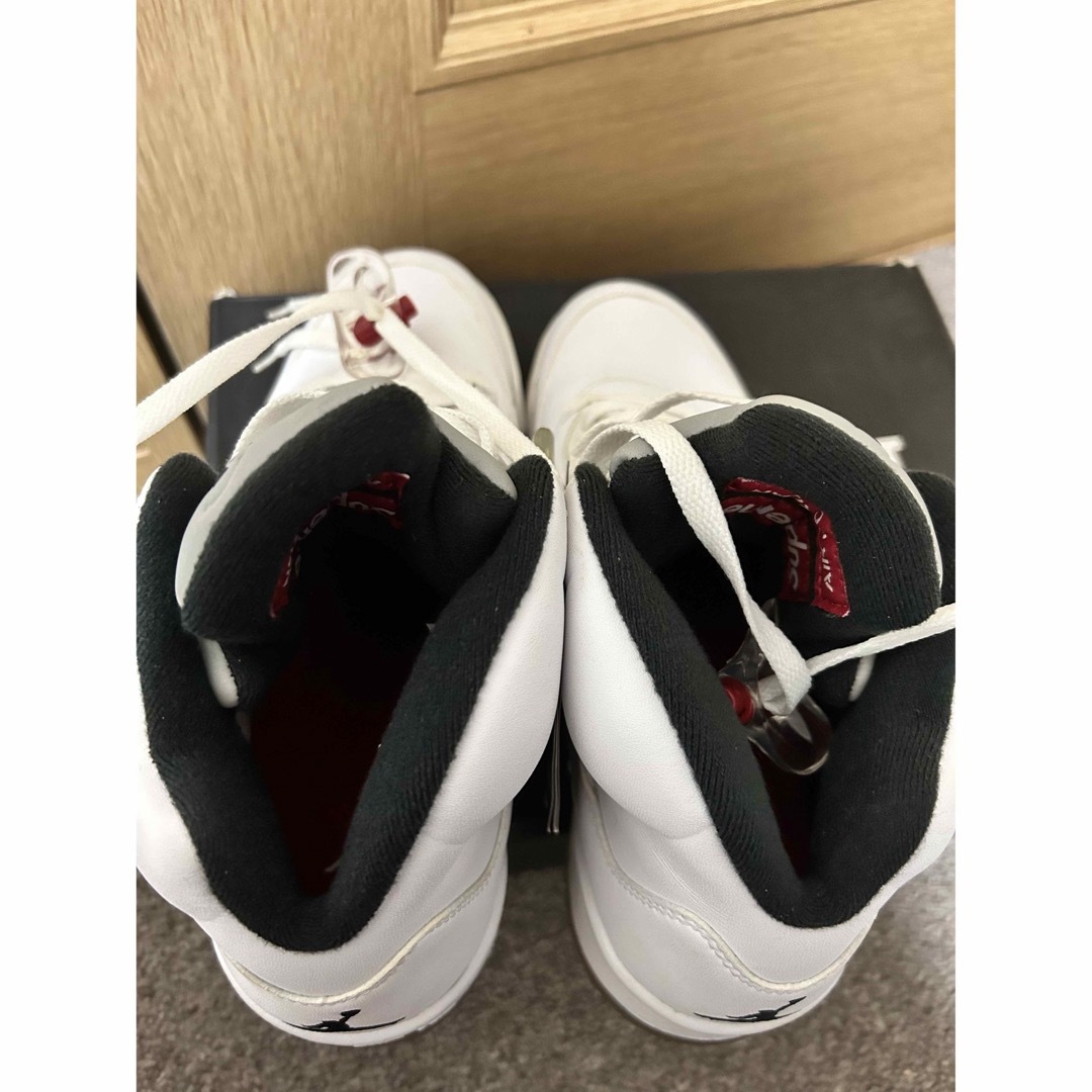 Jordan Brand（NIKE）(ジョーダン)の SUPREME × AIR JORDAN 5 RETRO "WHITE"  メンズの靴/シューズ(スニーカー)の商品写真