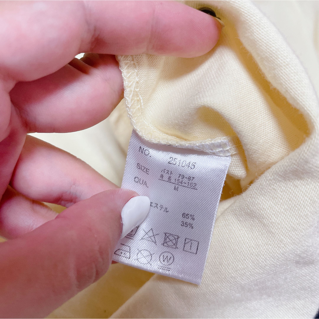 SpRay(スプレイ)のオープンショルダーTシャツ　花刺繍 レディースのトップス(Tシャツ(半袖/袖なし))の商品写真